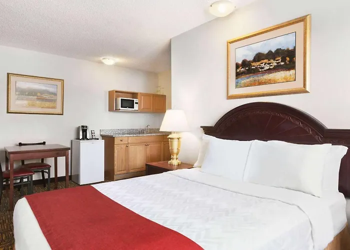 Travelodge By Wyndham North Battleford